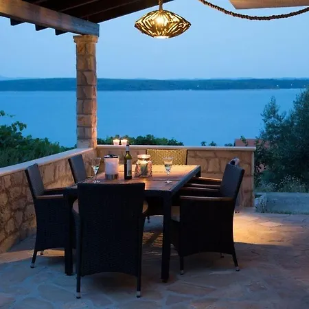 Seaside Comfortable Zavala